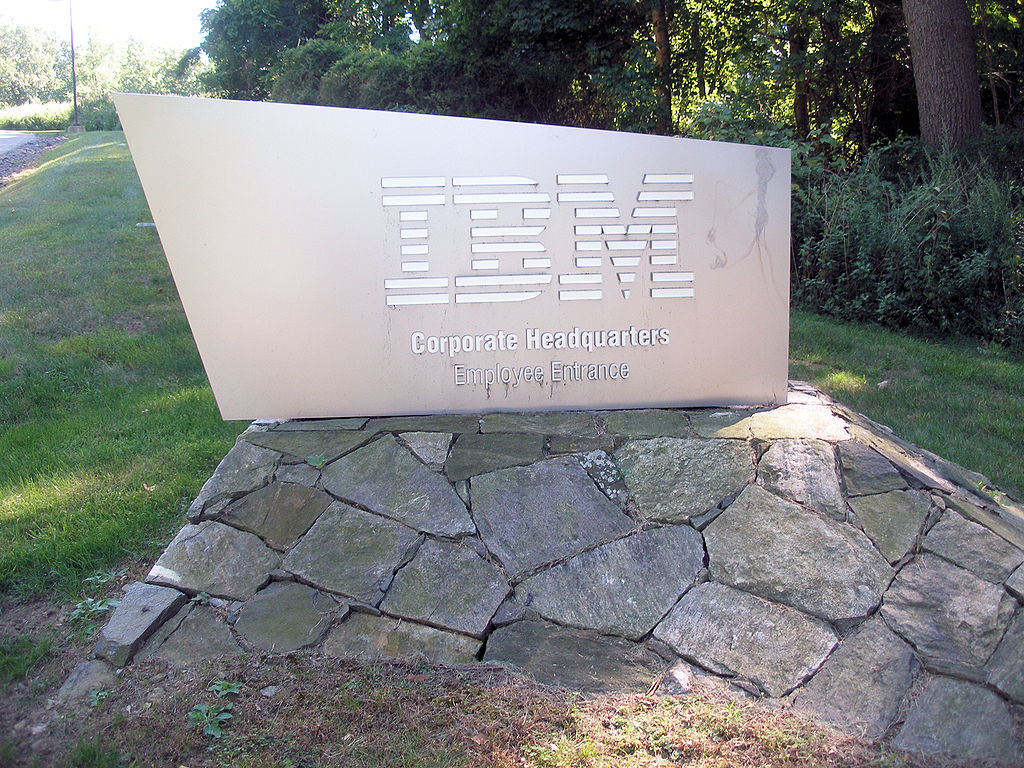 مقاله - تغییر شرایط استخدام محسوس غول های فناوری -IBM- پندانه